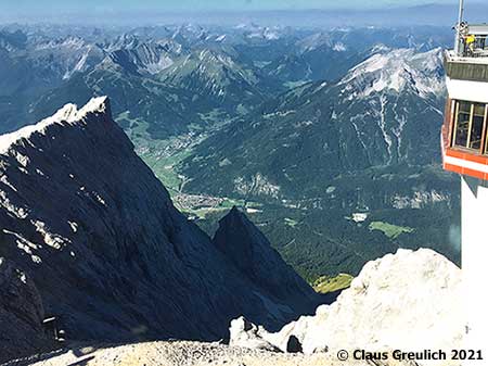 Foto: Blick vom Gipfel nach Tirol